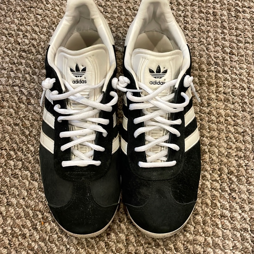 Men’s Adidas sneakers